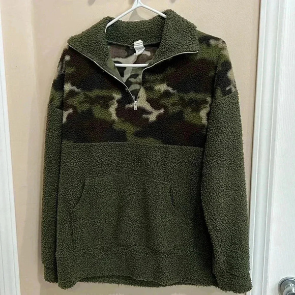 (10) Sherpa half  zip - Picture 1 of 4